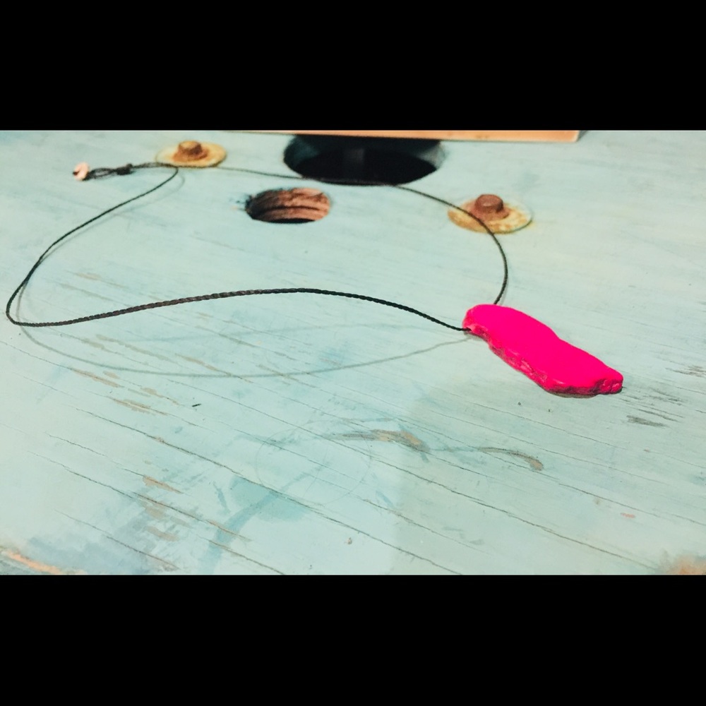 Waterproof rope necklace with Hot pink stone